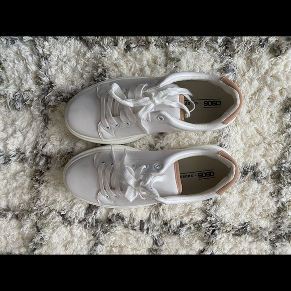 White ASOS size 8 shoes - Picture 4 of 4